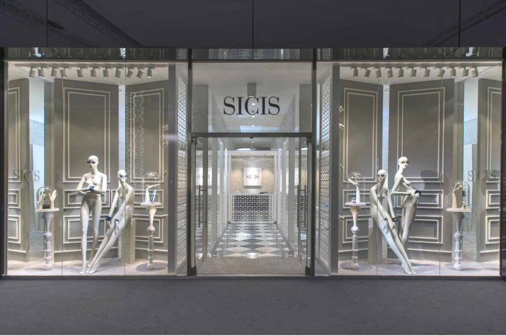 SICIS Jewelry Aloof Schlappi Mannequins