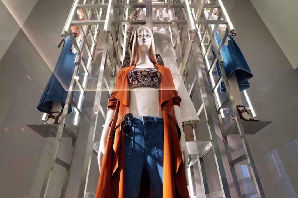 Schläppi 2000 Female Mannequins Collection for Zara