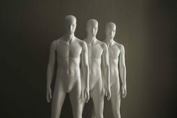 https://bonaveri.com/wp-content/uploads/2015/07/08115957/cropped-aloof-and-noble-mannequins-05.jpg