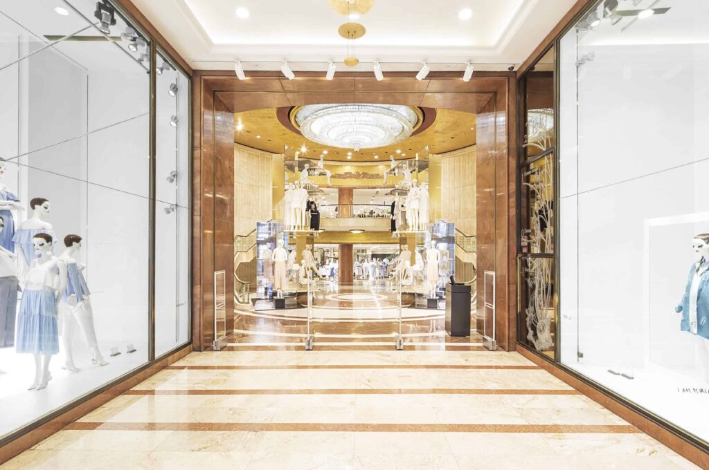 aloof mannequins for zara milan design week