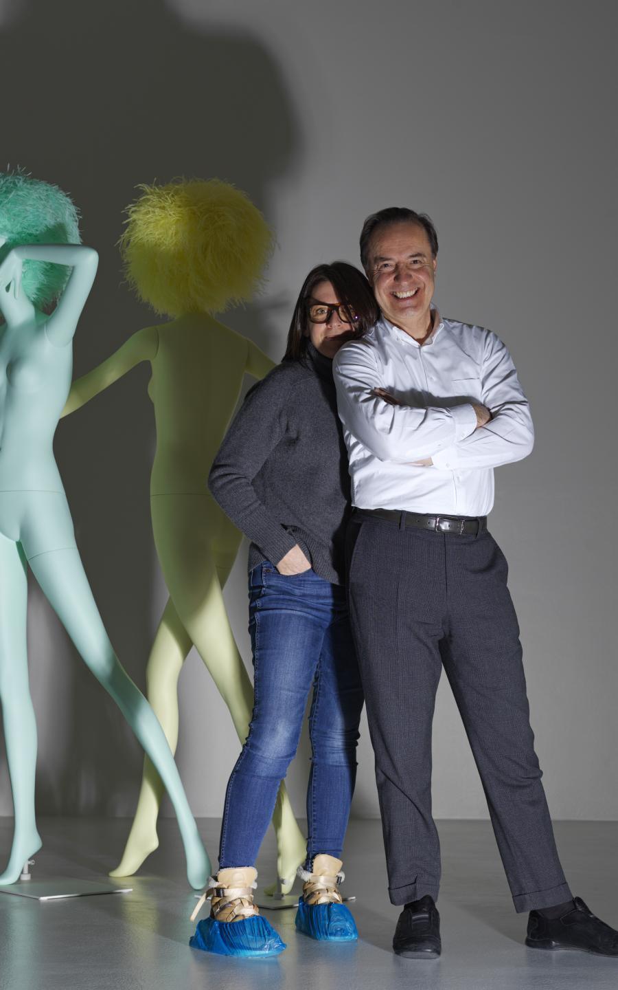 Andrea Bonaveri & Emma Davidge pose alongside the new Obsession Mannequins
