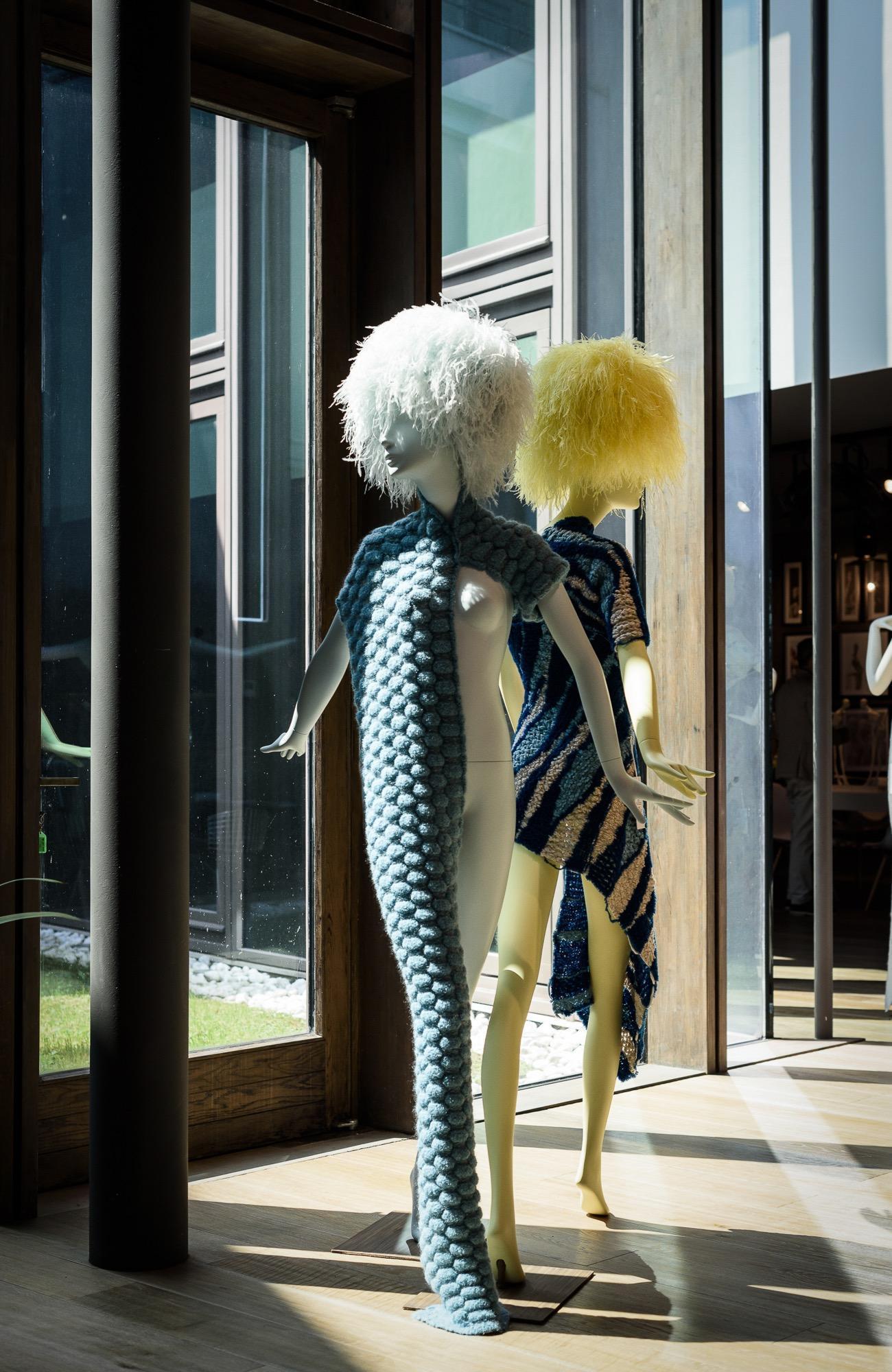 Schläppi 8000 Obsession female mannequin In Linea Piu yarns for exhibition at BonaveriMilano