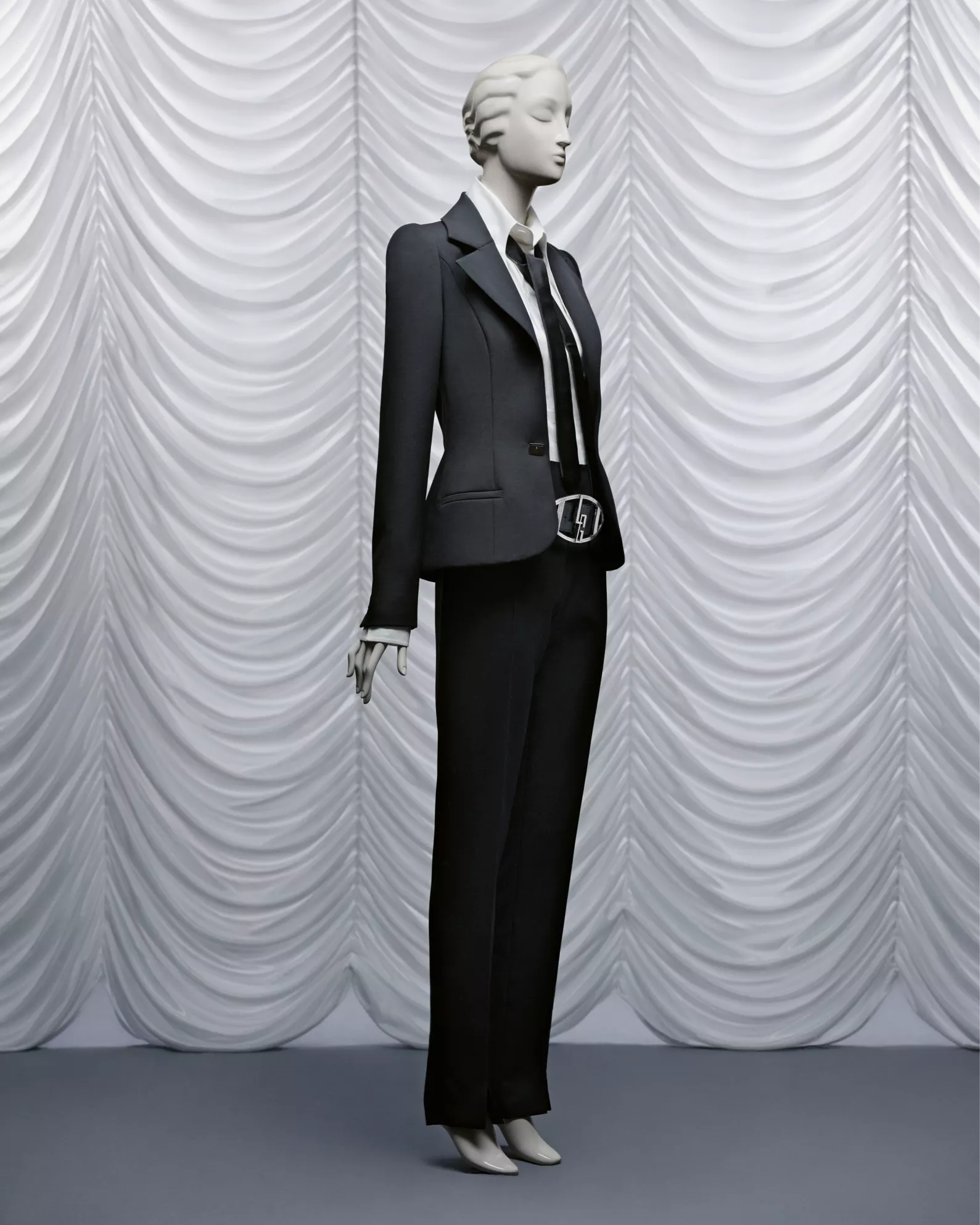 mannequin dressed in a karl lagerfeld black and white suit