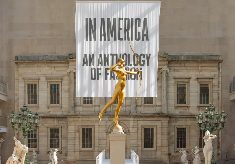 01 InAmericaAnthologyEngelhardCourt