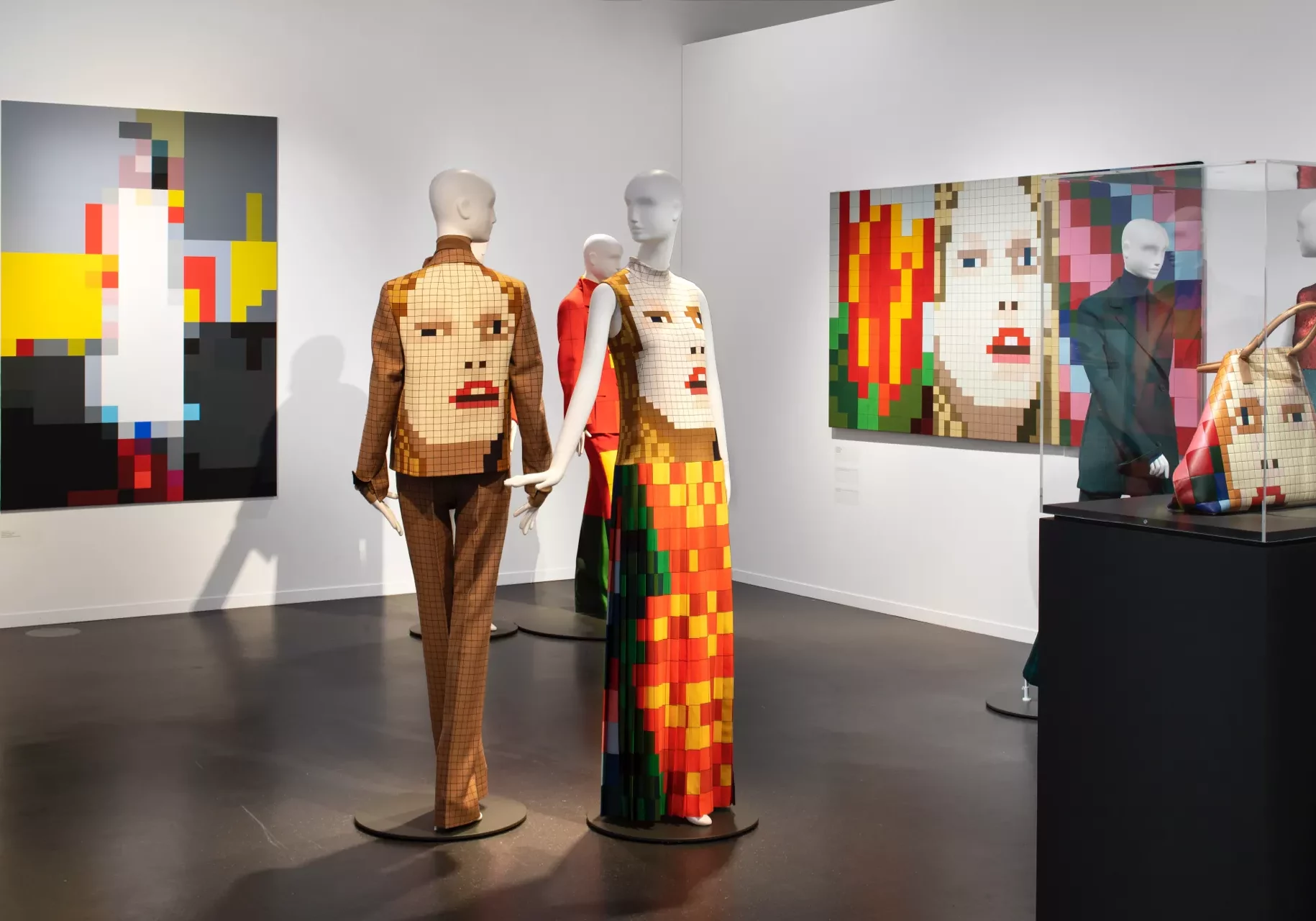 akris-exhibition-zurich-schlappi-mannequins-09@1x