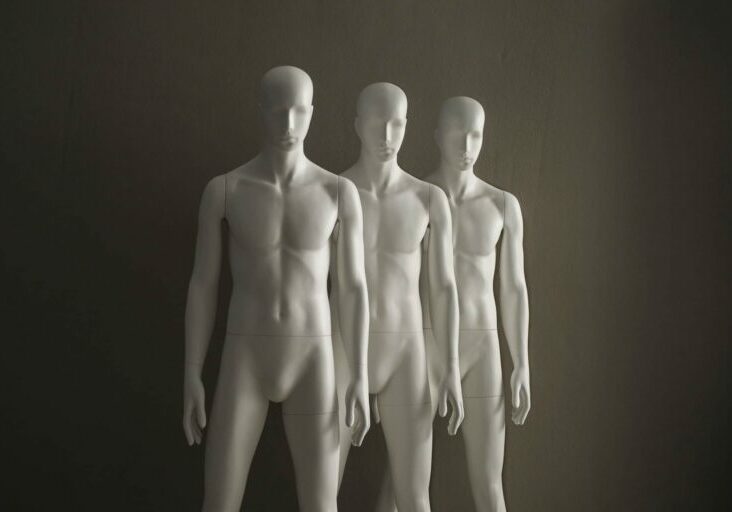 aloof and noble mannequins 05