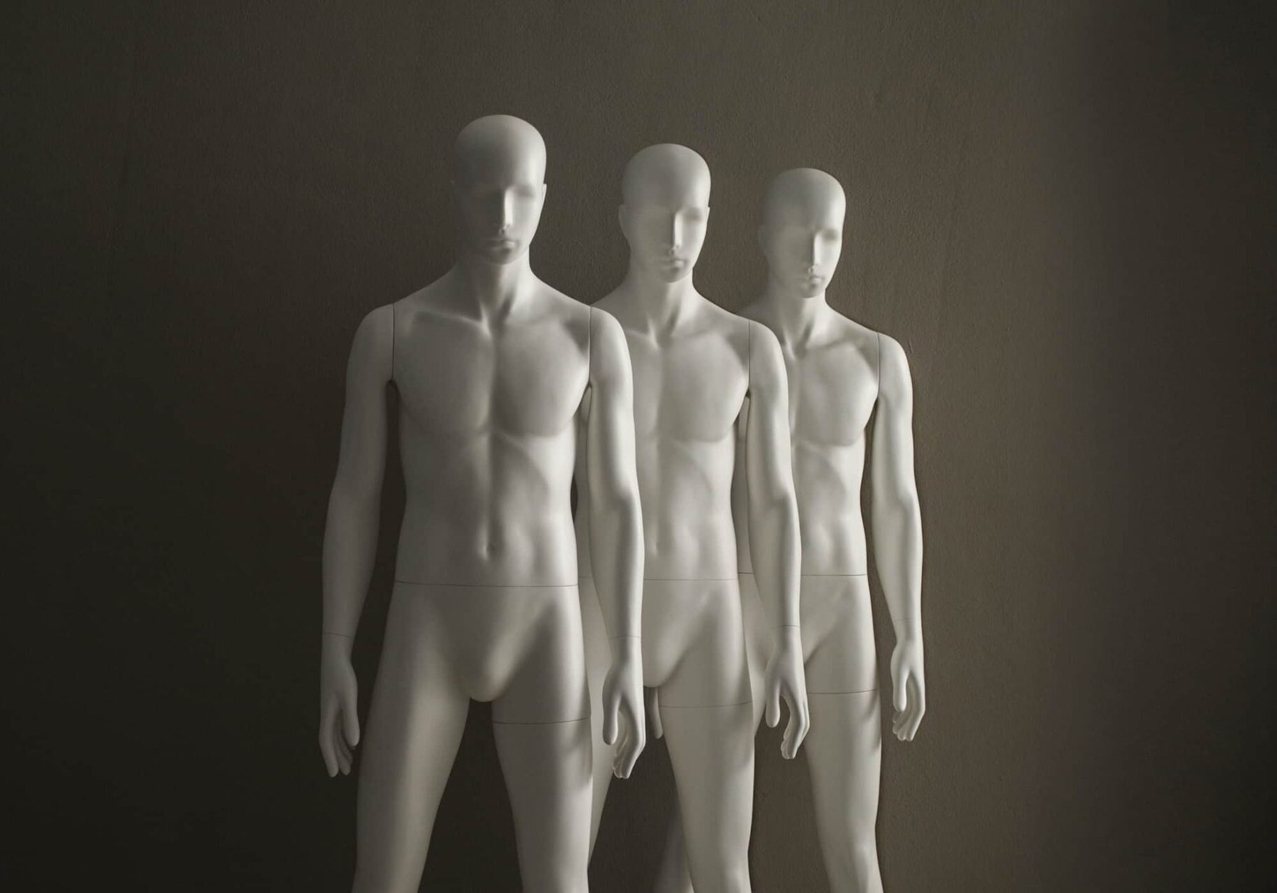 aloof and noble mannequins 05