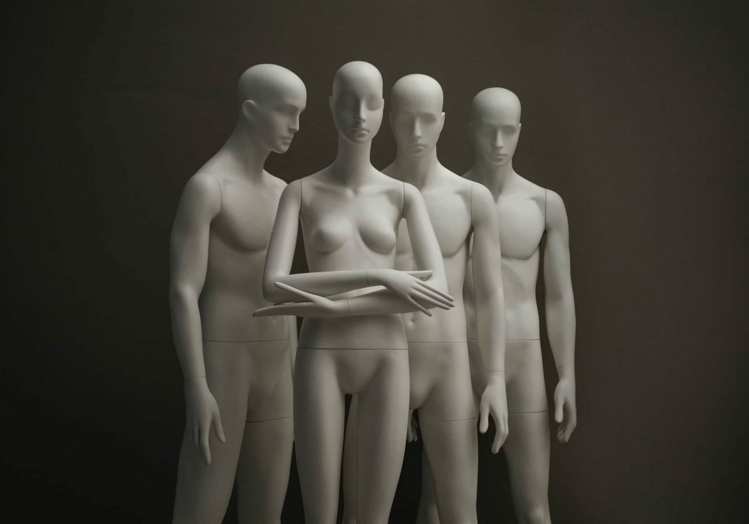 aloof and noble mannequins 12
