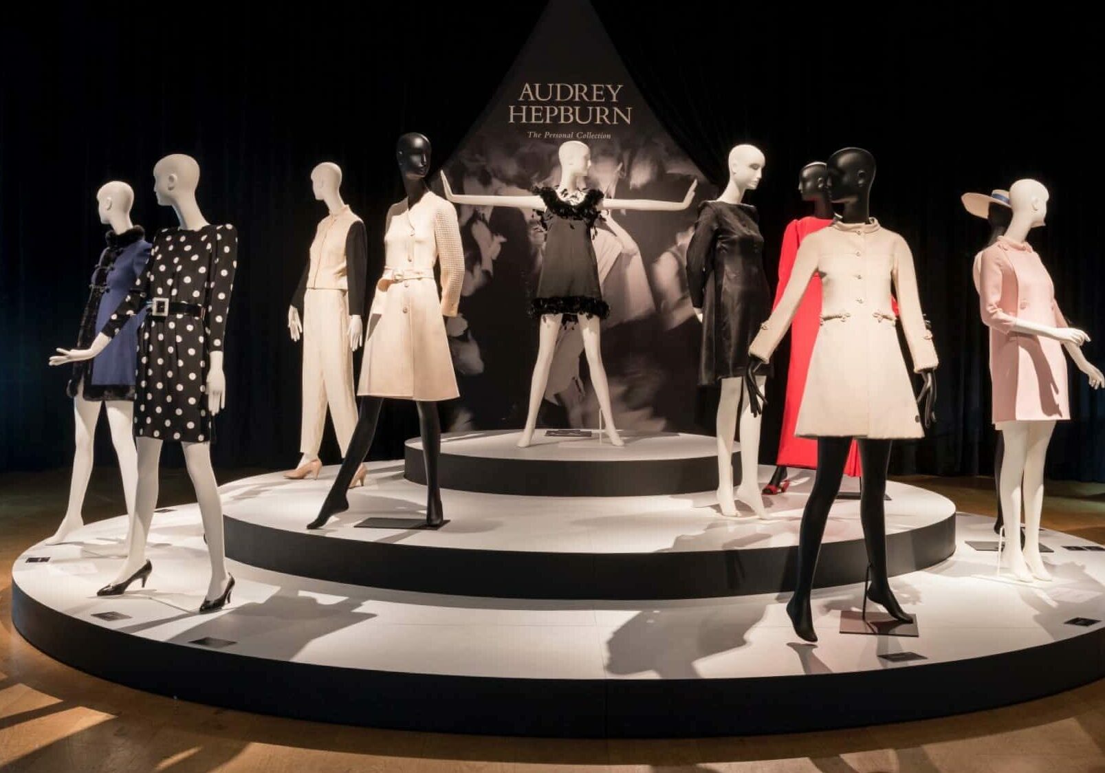 https://bonaveri.com/wp-content/uploads/2017/10/04203129/cropped-schlappi-2200-mannequins-audrey-hepburn-christies-09.jpg