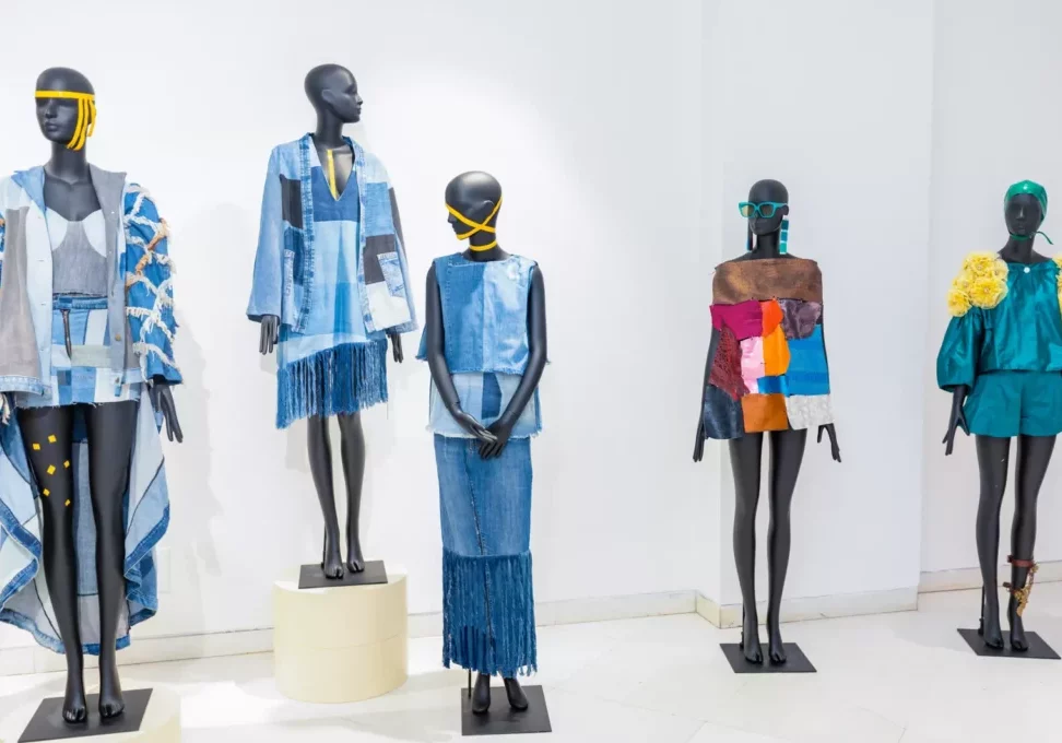 gloloco-aloof-mannequins-04@1x