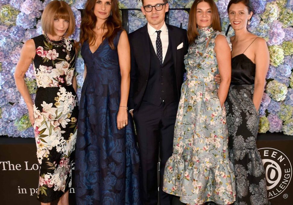 LONDON, ENGLAND - SEPTEMBER 21:  Anna Wintour, Livia Firth, Erdem Moralioglu, Natalie Massenet and Sally Singer attend the London 2015 Green Carpet Collection By Erdem in partnership with Mercedes-Benz at the Wallace Collection on September 21, 2015 in London, England.  (Photo by David M. Benett/Dave Benett / Getty Images for Eco-Age/ERDEM) *** Local Caption *** Anna Wintour; Livia Firth; Erdem Moralioglu; Natalie Massenet; Sally Singer