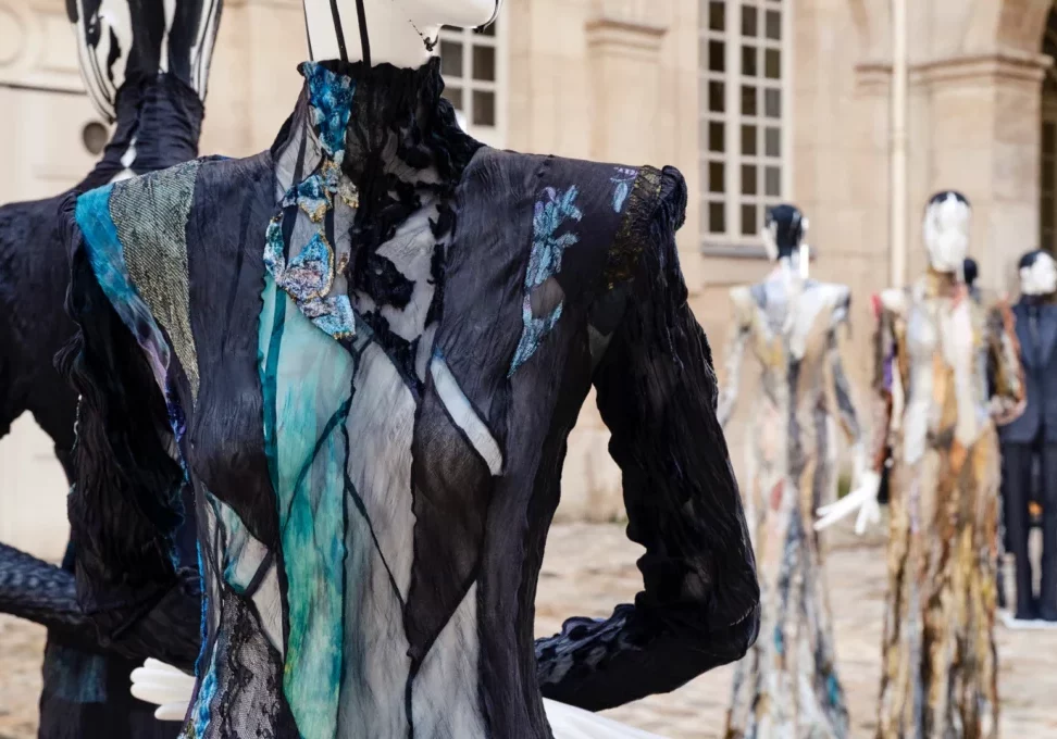 Bonaveri's Schl&auml;ppi 6000 'Aloof' female mannequins used for Olivier Theyskens' fashion presentation 