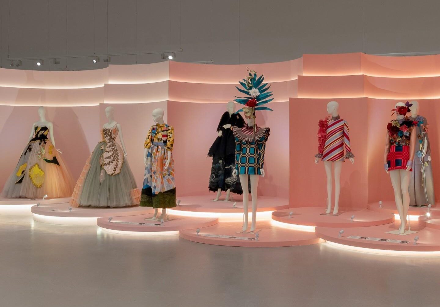 schlappi_2200_viktorrolf_metafashion_42