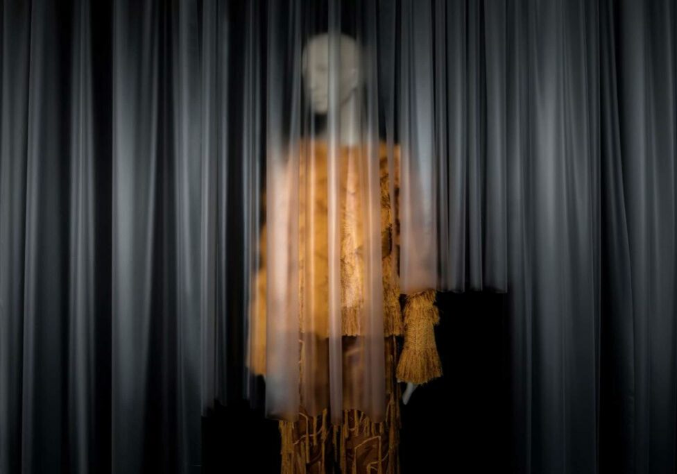 tribe-female-mannequin-shanghai-fashion-week-01