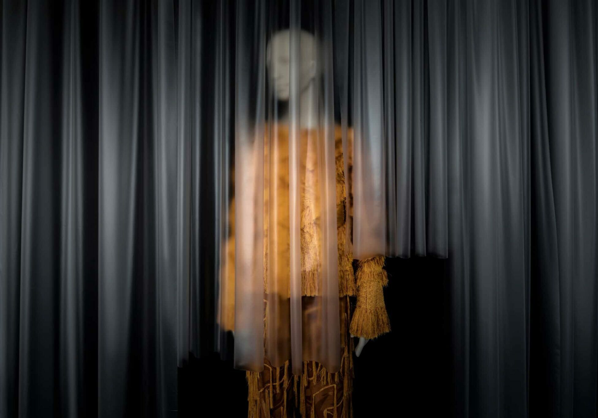 tribe-female-mannequin-shanghai-fashion-week-01