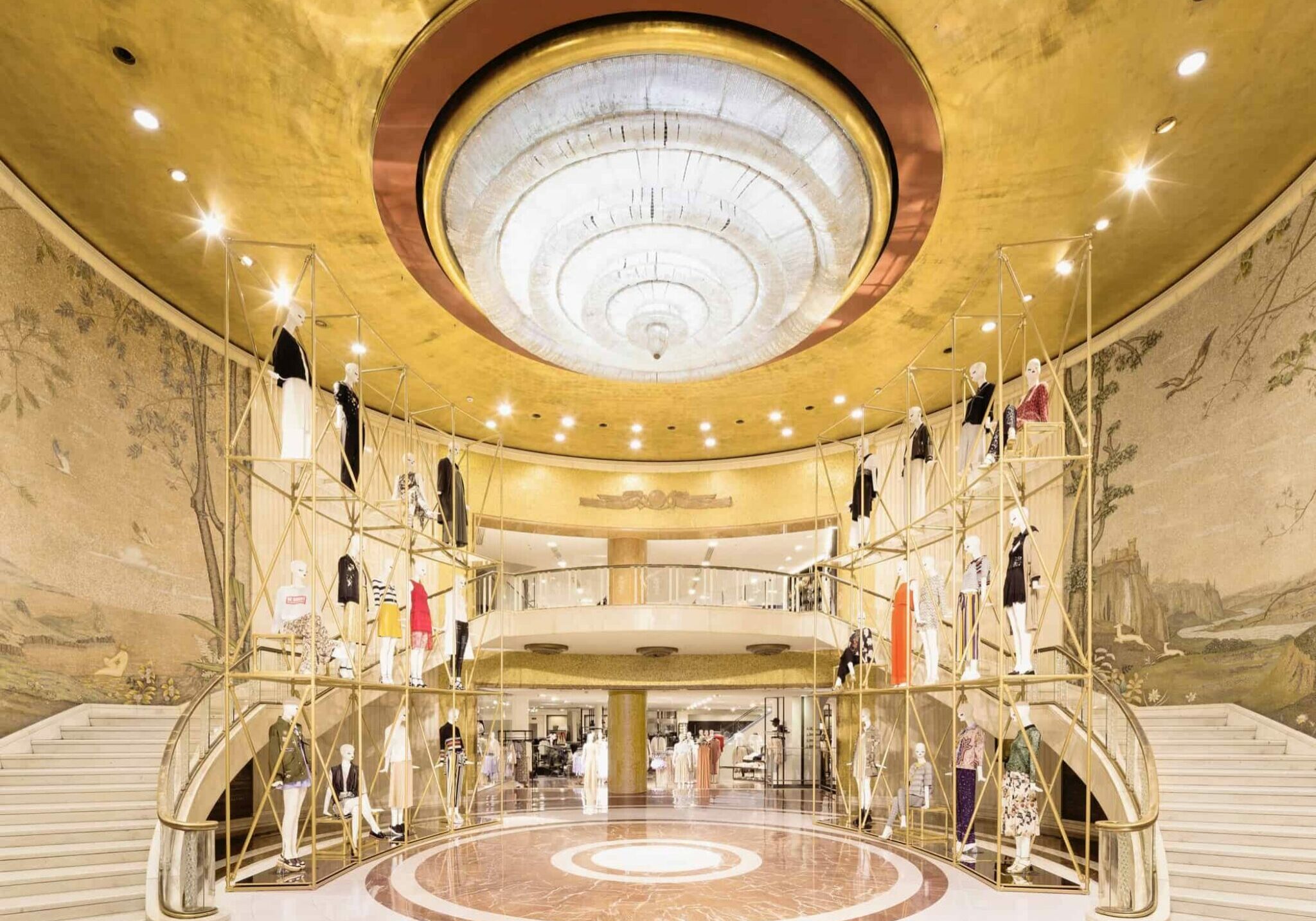 schl&auml;ppi mannequins zara corso vittorio emanuele milan