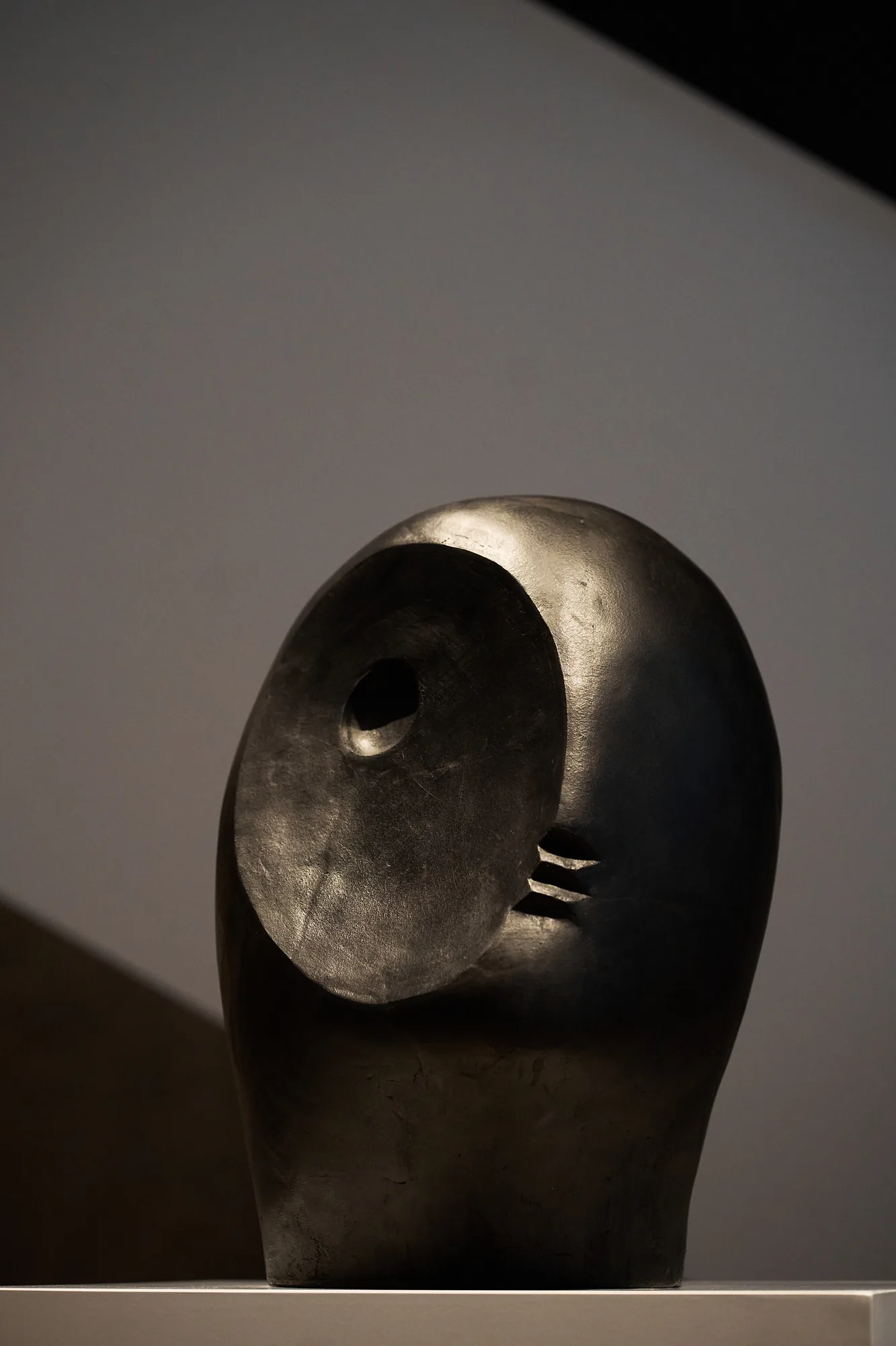 Detailed shot of mannequin upholstery and moulage techniques (Image 70 of 198)